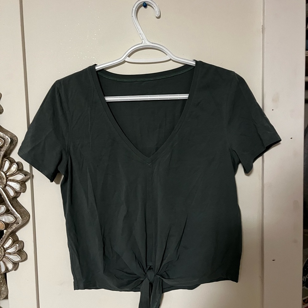 lulu align tee